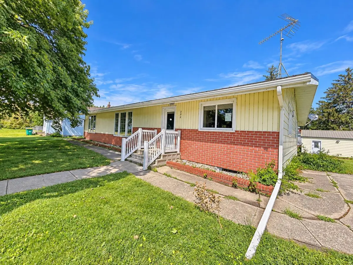202 W Main Street, Ceylon, MN 56121 - #1