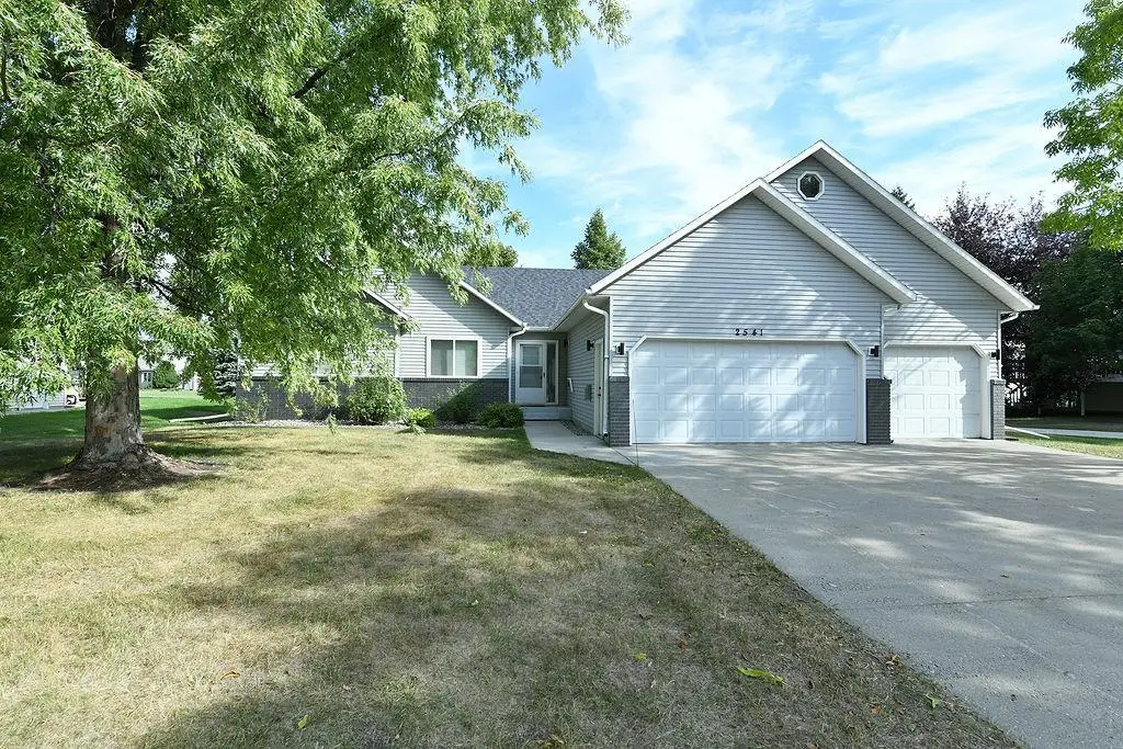 2541 S 26th Avenue S, Fargo, ND 58103 - #1
