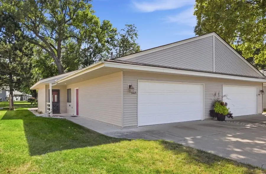 545 Graham Street Sw, Hutchinson, MN 55350 - #2