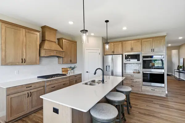 4617 89th Street Ne, Monticello, MN 55362