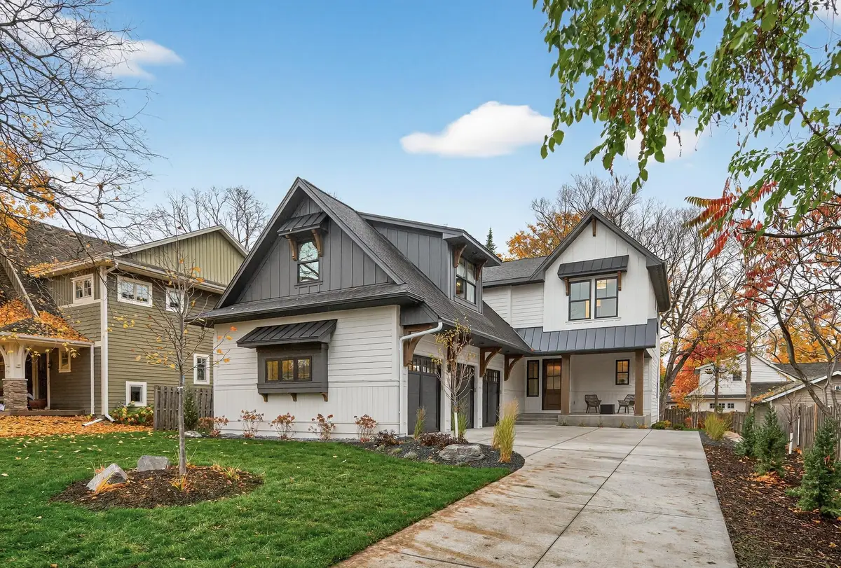 641 Park Street E, Wayzata, MN 55391 - #1