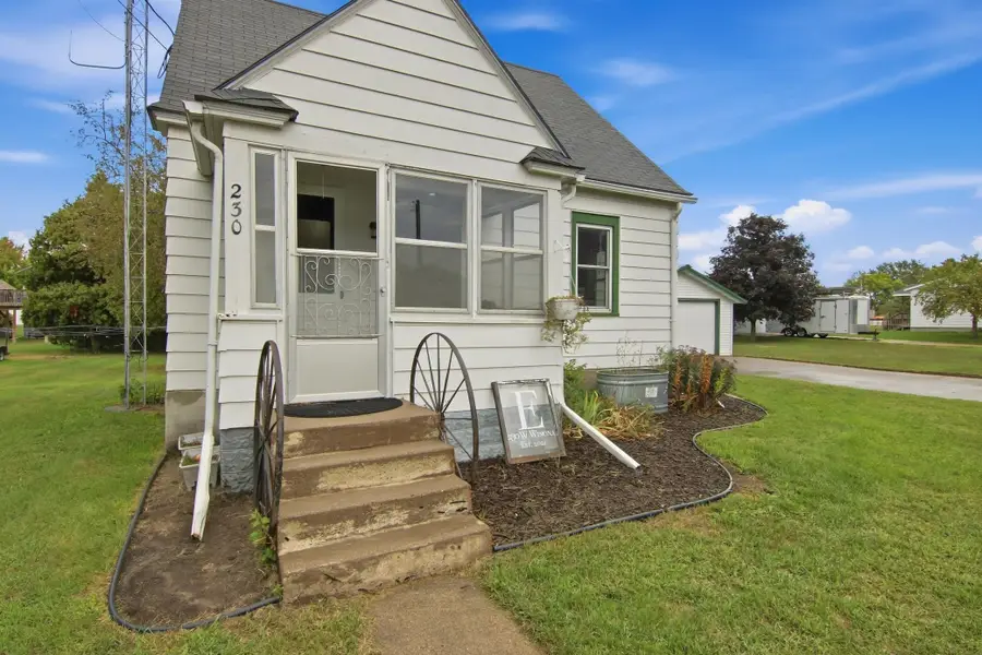230 W Winona Avenue, Kellogg, MN 55945 - #2
