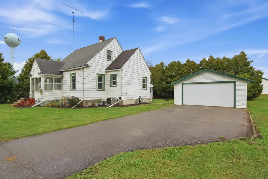 230 W Winona Avenue, Kellogg, MN 55945 - #3