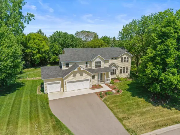 17672 Kettering Trail, Lakeville, MN 55044