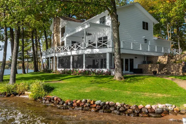 1339 Hungerford Point, Saint Croix Falls, WI 54024