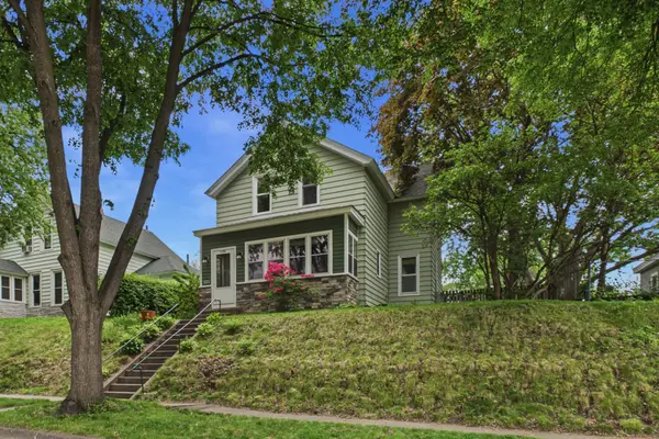 1152 Ross Avenue, Saint Paul, MN 55106