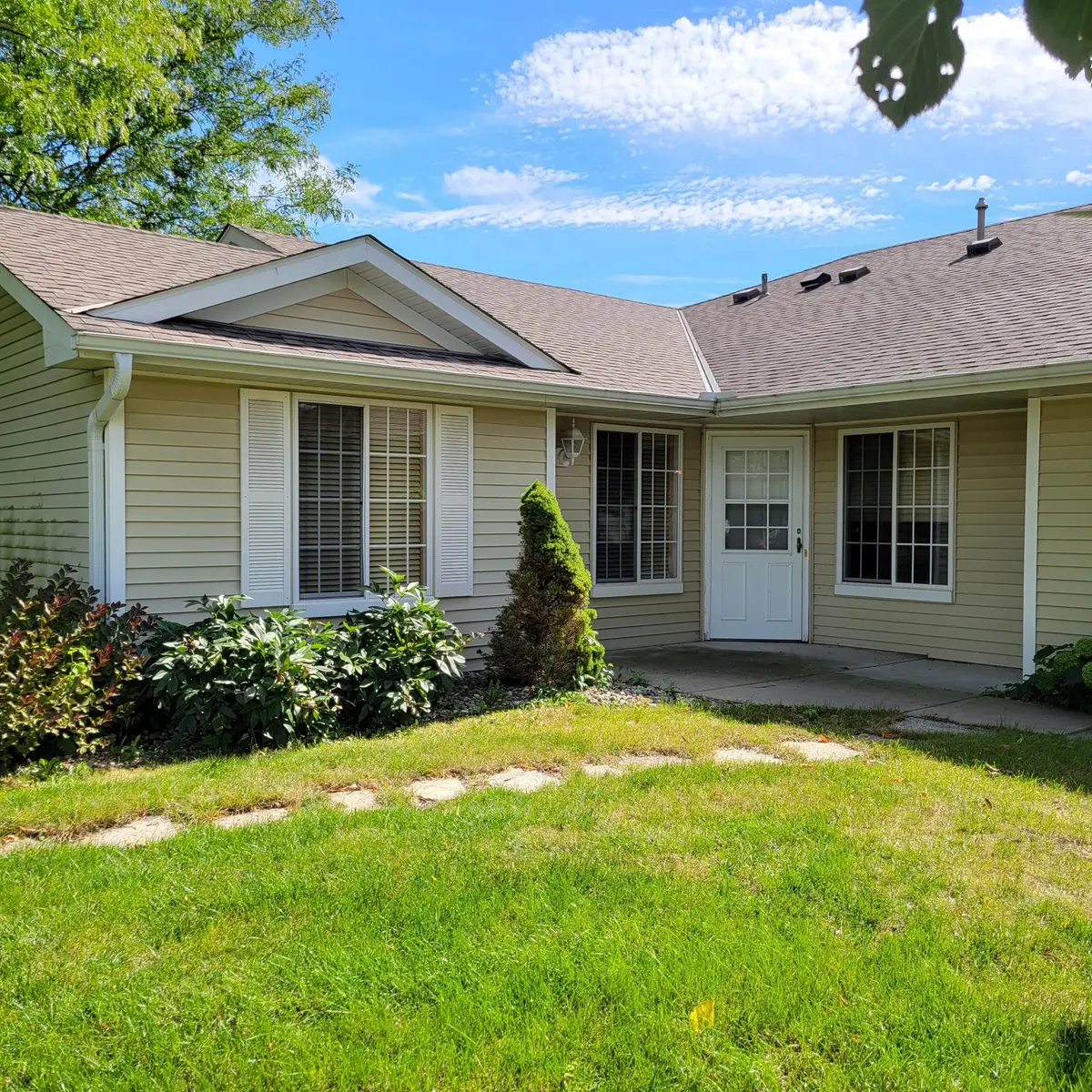 821 Greensview Court Nw, Hutchinson, MN 55350 - #1