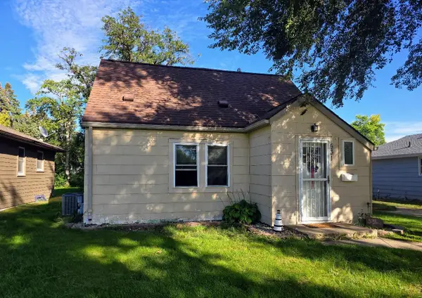 531 6th Avenue Sw, Pipestone, MN 56164