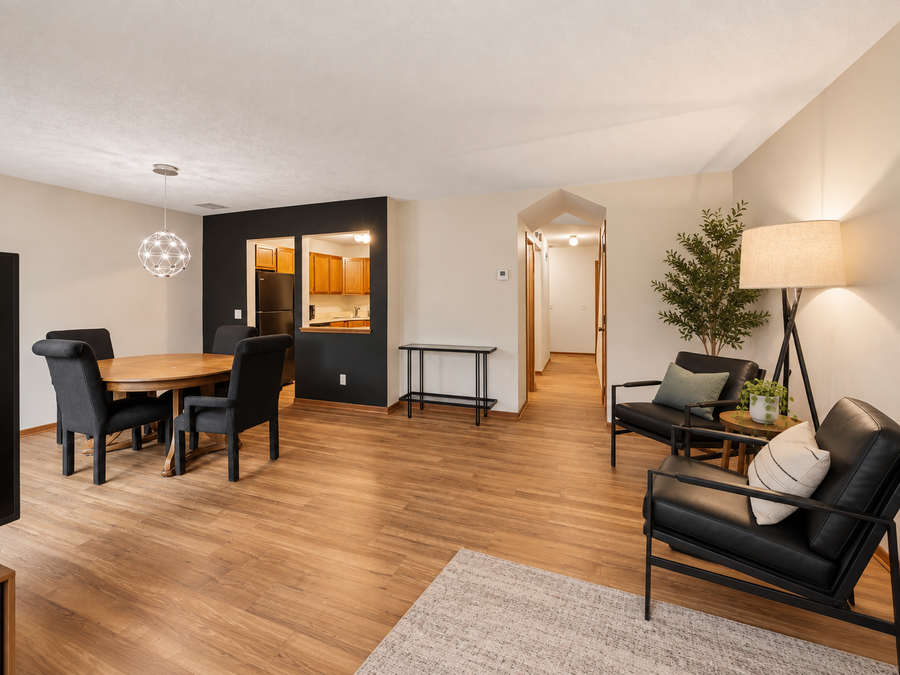 320 Karen Lane Ne, Columbia Heights, MN 55421 - #3