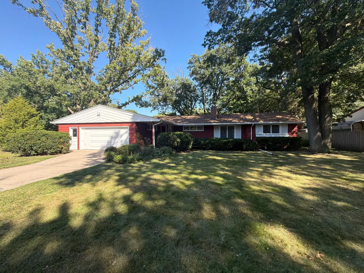 2000 Herschel Street, Roseville, MN 55113 - #1