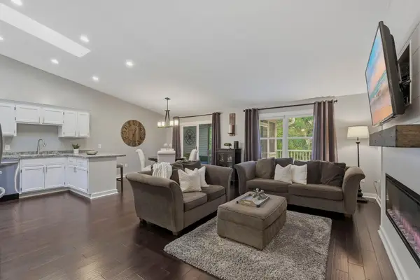 4240 Boulder Ridge Point, Eagan, MN 55122