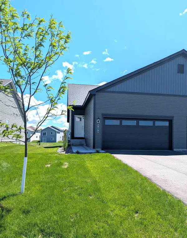 39793 Fallbrook Avenue, North Branch, MN 55056