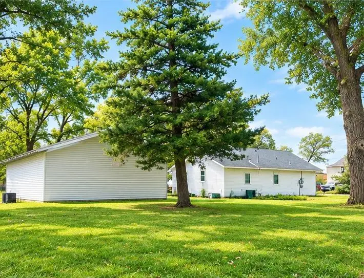 327 11th Street S, Sauk Rapids, MN 56379 - #2
