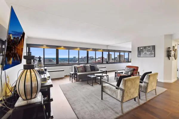 1920 S 1st Street #906, Minneapolis, MN 55454