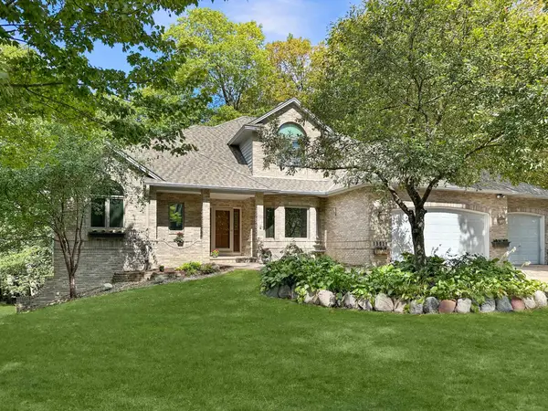 15920 37th Avenue N, Plymouth, MN 55446