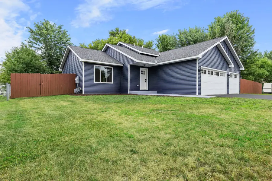 808 5th Avenue Sw, Isanti, MN 55040 - #3