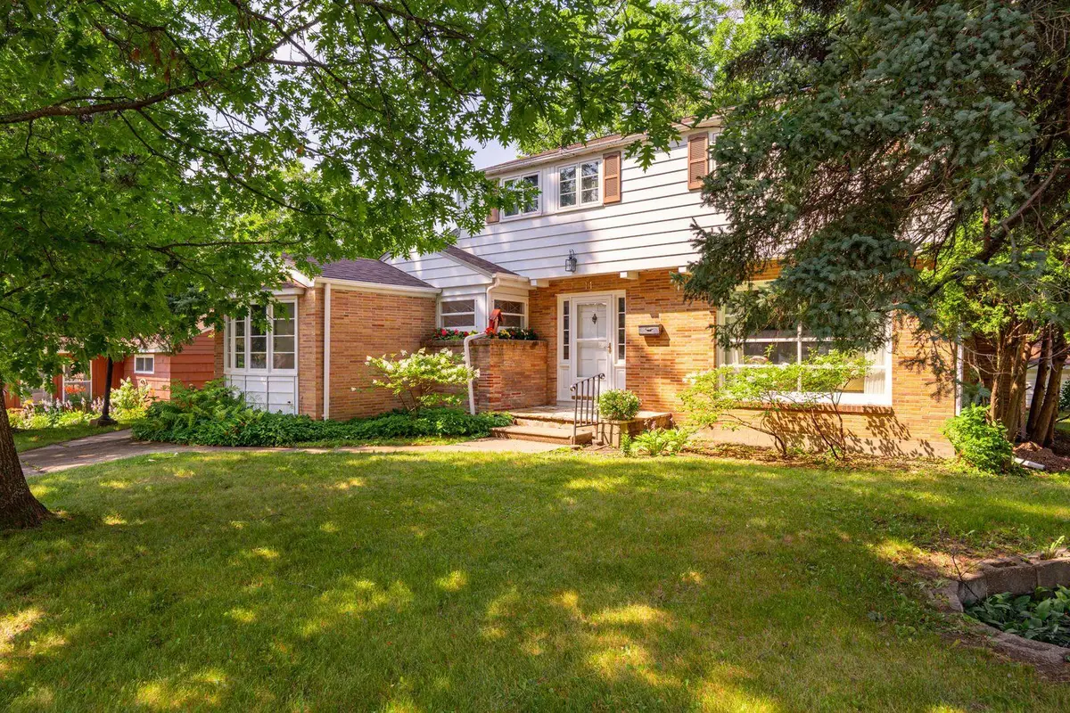 11 S 4th St W, Aurora, MN 55705 - #1