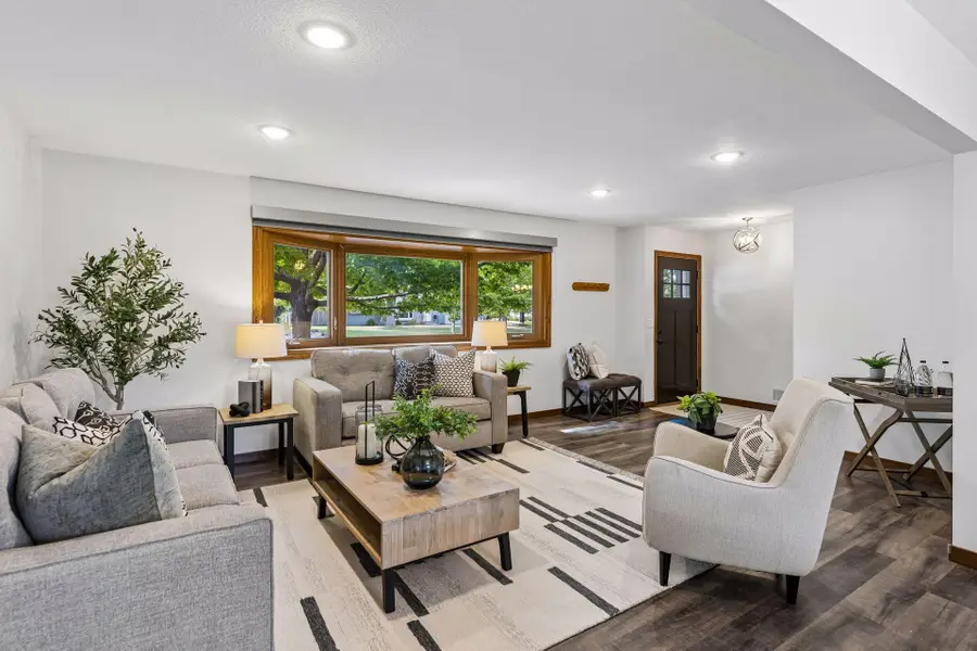 2301 Flag Avenue S, Saint Louis Park, MN 55426 - #2