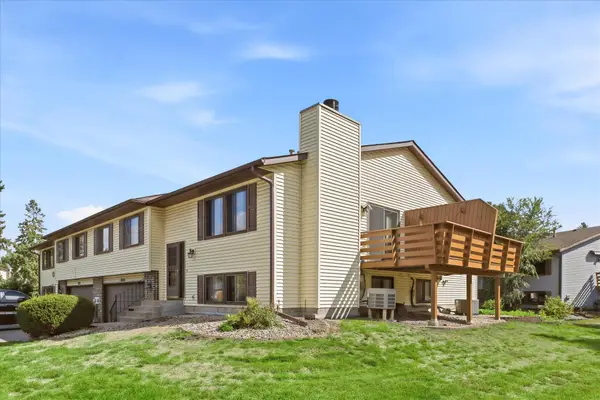 12103 Oak Park Boulevard Ne, Blaine, MN 55434