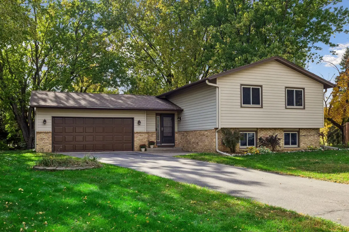 1080 Churchill Circle, Shoreview, MN 55126 - #1