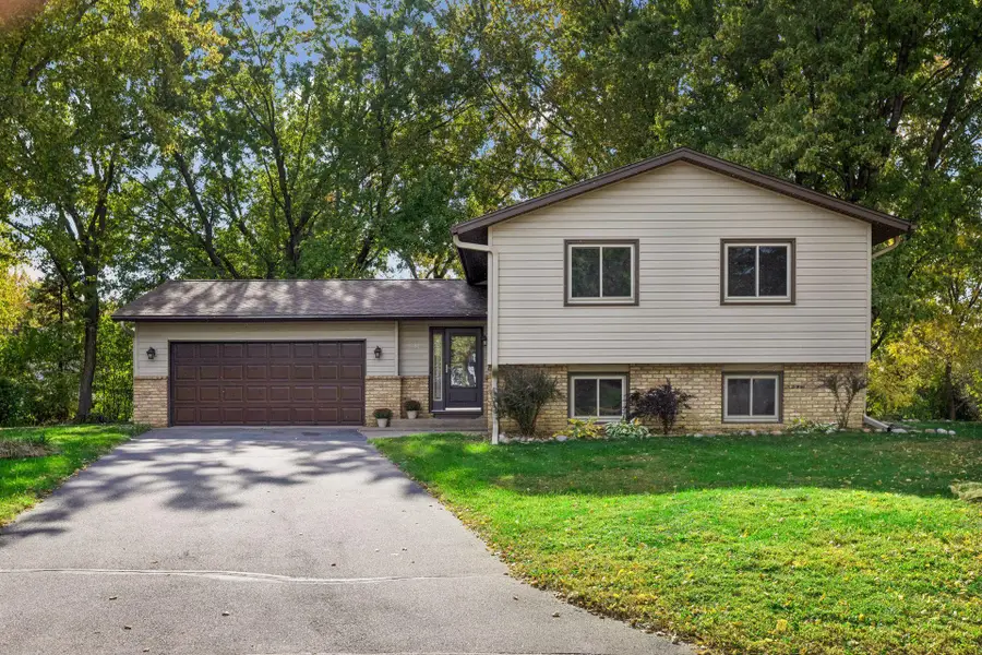 1080 Churchill Circle, Shoreview, MN 55126 - #2