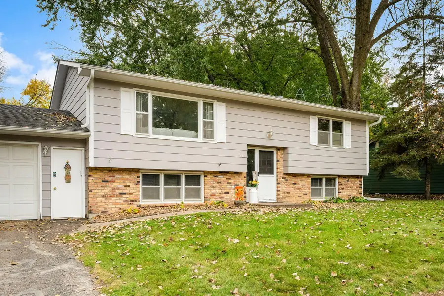 109 Oak Avenue Sw, Saint Michael, MN 55376 - #2