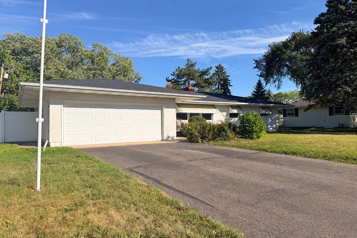 2856 Virginia Avenue, Roseville, MN 55113 - #1