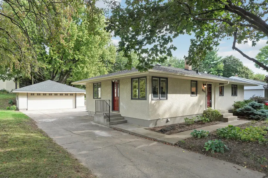 2153 Holloway Avenue E, North Saint Paul, MN 55109 - #3