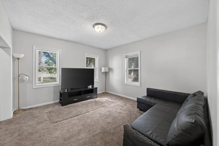 1076 Ross Avenue, Saint Paul, MN 55106 - #3
