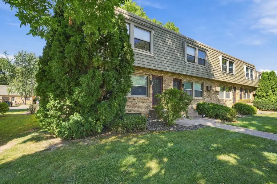1482 21st Avenue Nw #1, New Brighton, MN 55112 - #3