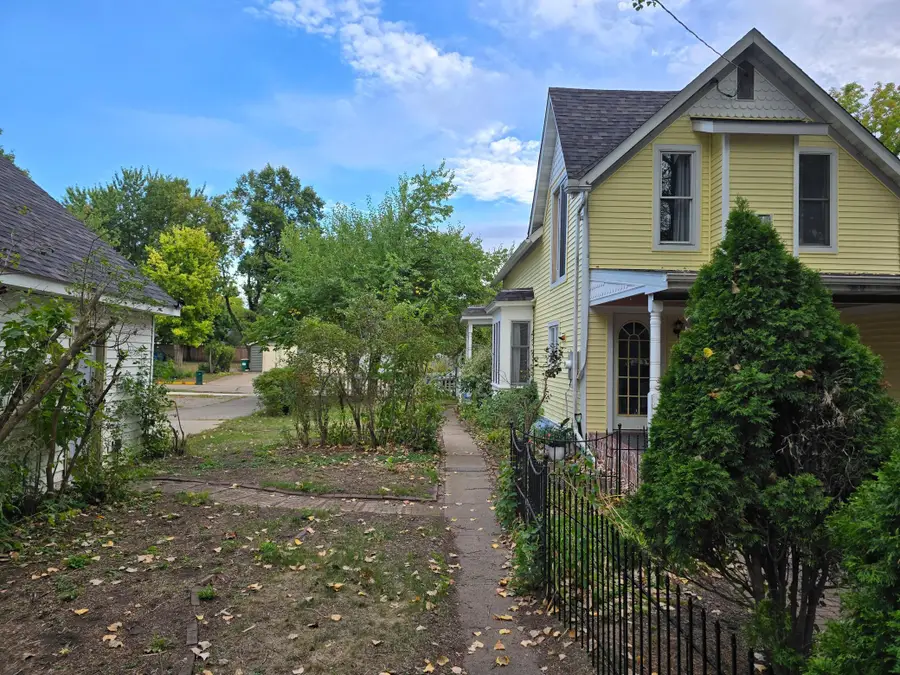 809 Oak Street, Hudson, WI 54016 - #3