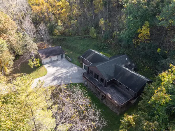 18158 Willow Road, Altura, MN 55910