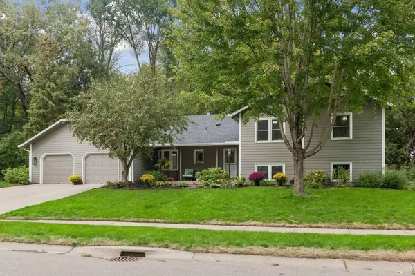 7646 Carnelian Lane, Eden Prairie, MN 55346