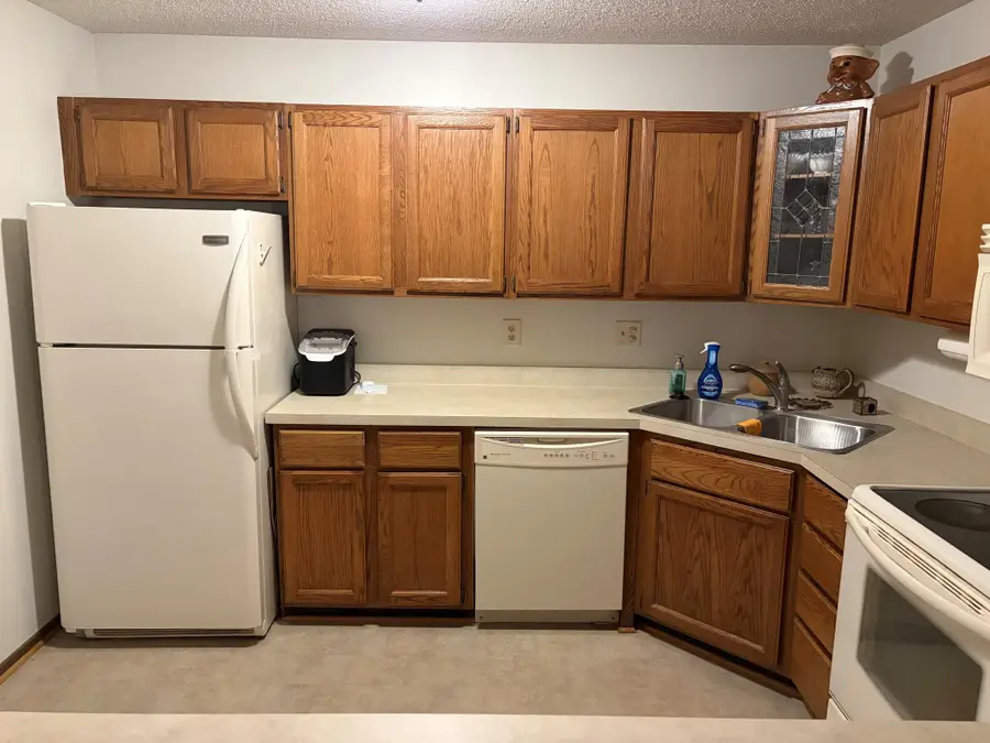 2110 Ridge Drive #13, Saint Louis Park, MN 55416 - #2