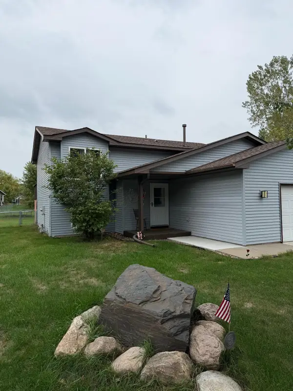 26007 10th Street W, Zimmerman, MN 55398