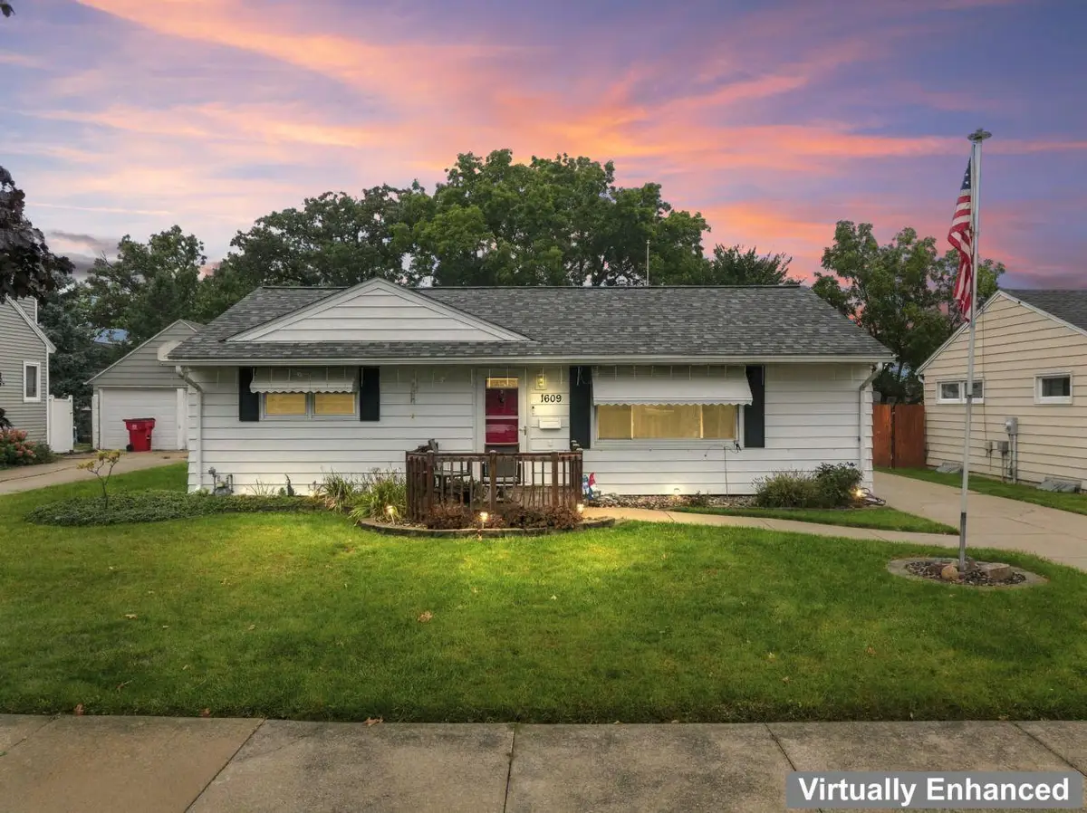 1609 1st Avenue Se, Austin, MN 55912 - #1