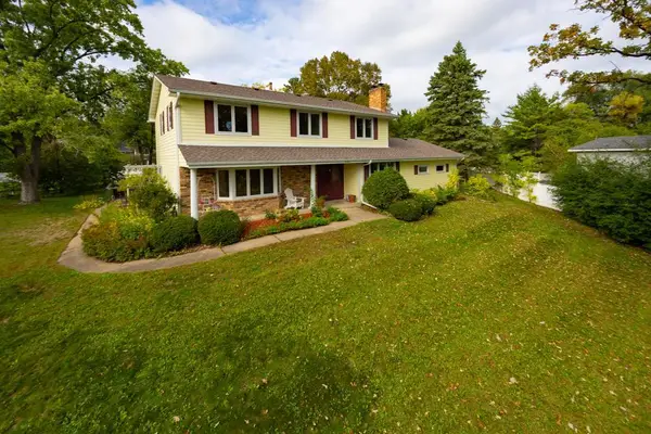 5600 W 70th Street, Edina, MN 55439