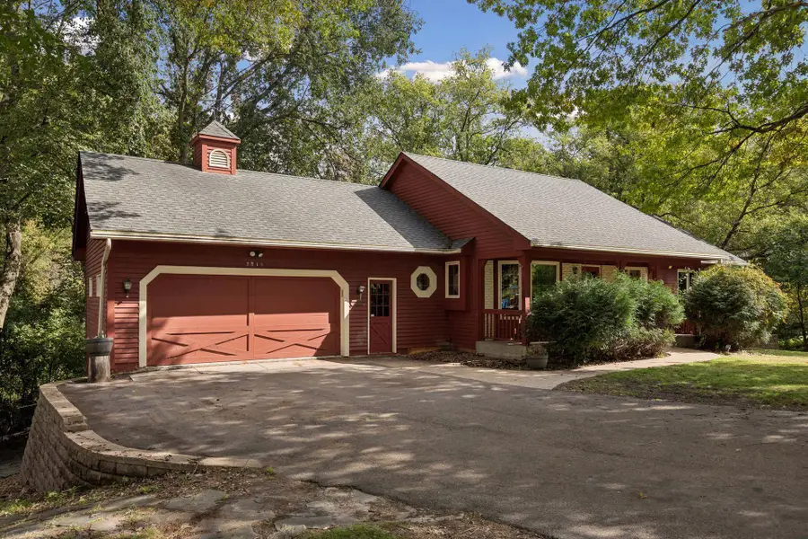2815 Saddlebrooke Circle E, Minnetonka, MN 55305 - #2