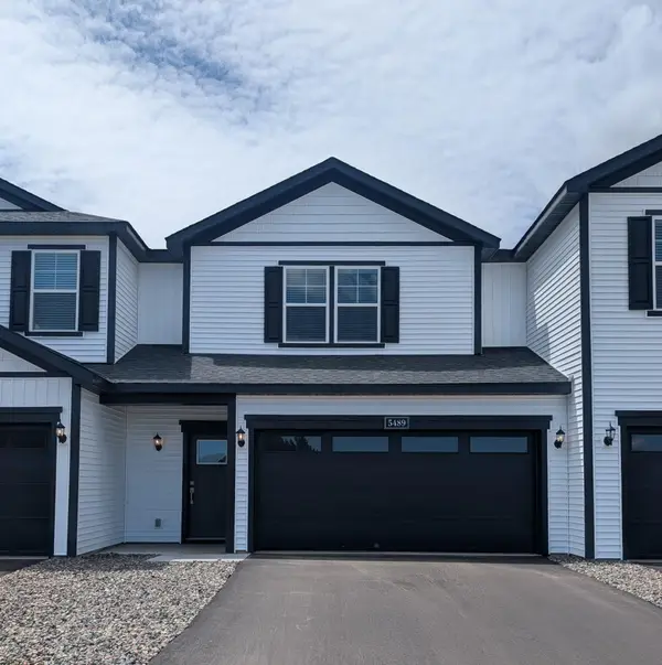 5489 Fall Meadow Trail, North Branch, MN 55056