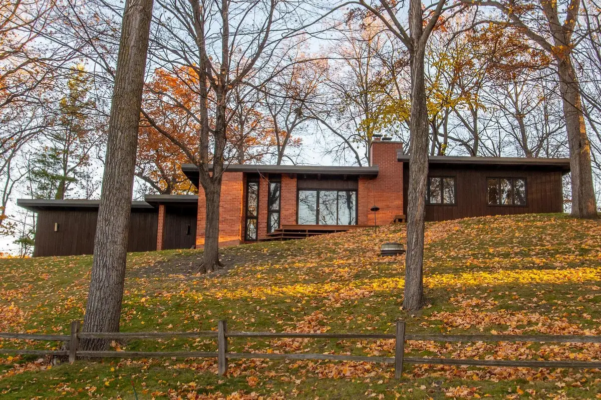 5811 Hobe Lane, White Bear Lake, MN 55110 - #1