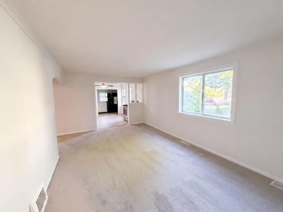 305 Arlington Avenue W, Saint Paul, MN 55117 - #3