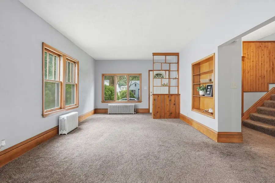 1877 Orange Avenue E, Saint Paul, MN 55119 - #3