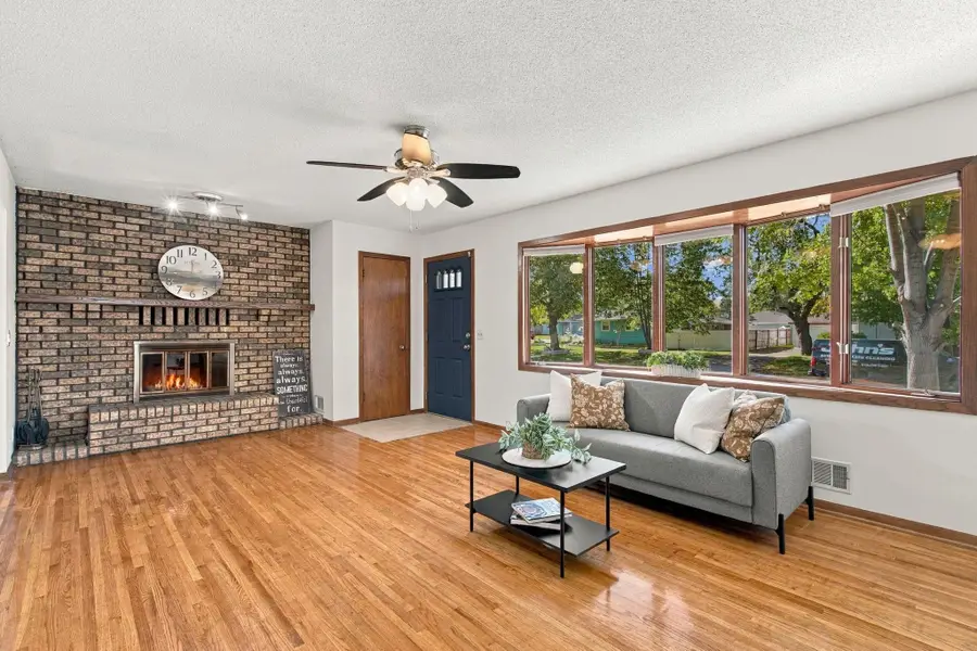 6006 Washburn Avenue N, Brooklyn Center, MN 55430 - #2
