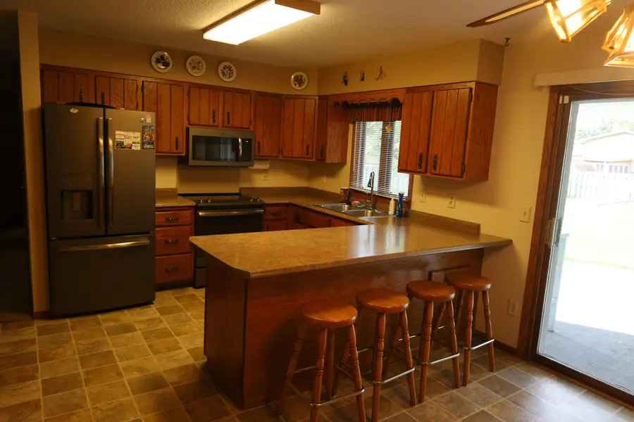1611 6th Street N, Wahpeton, ND 58075 - #3