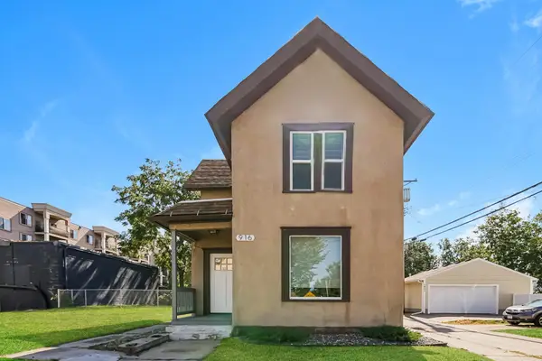 916 20th Avenue Ne, Minneapolis, MN 55418