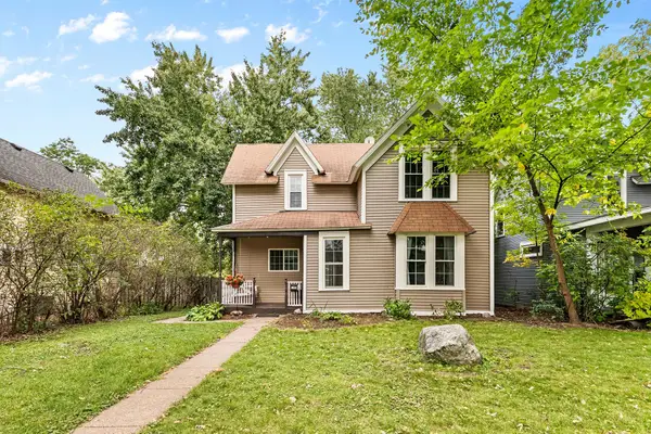2697 8th Avenue E, North Saint Paul, MN 55109