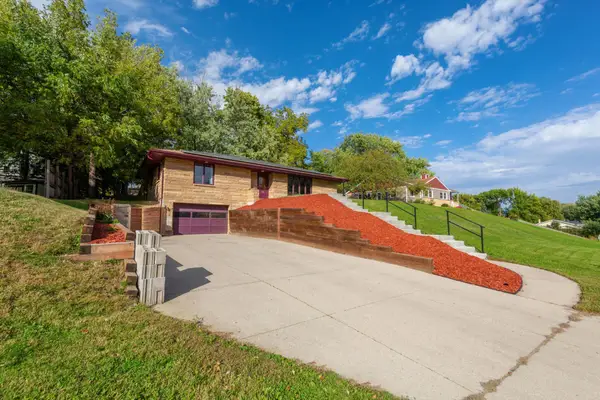 905 4th Avenue Se, Waseca, MN 56093