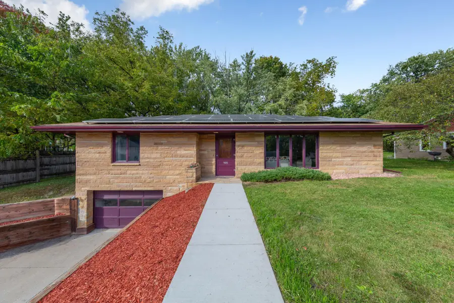 905 4th Avenue Se, Waseca, MN 56093 - #2
