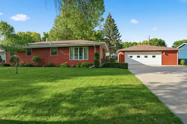 1614 19th Street Nw, East Grand Forks, MN 56721