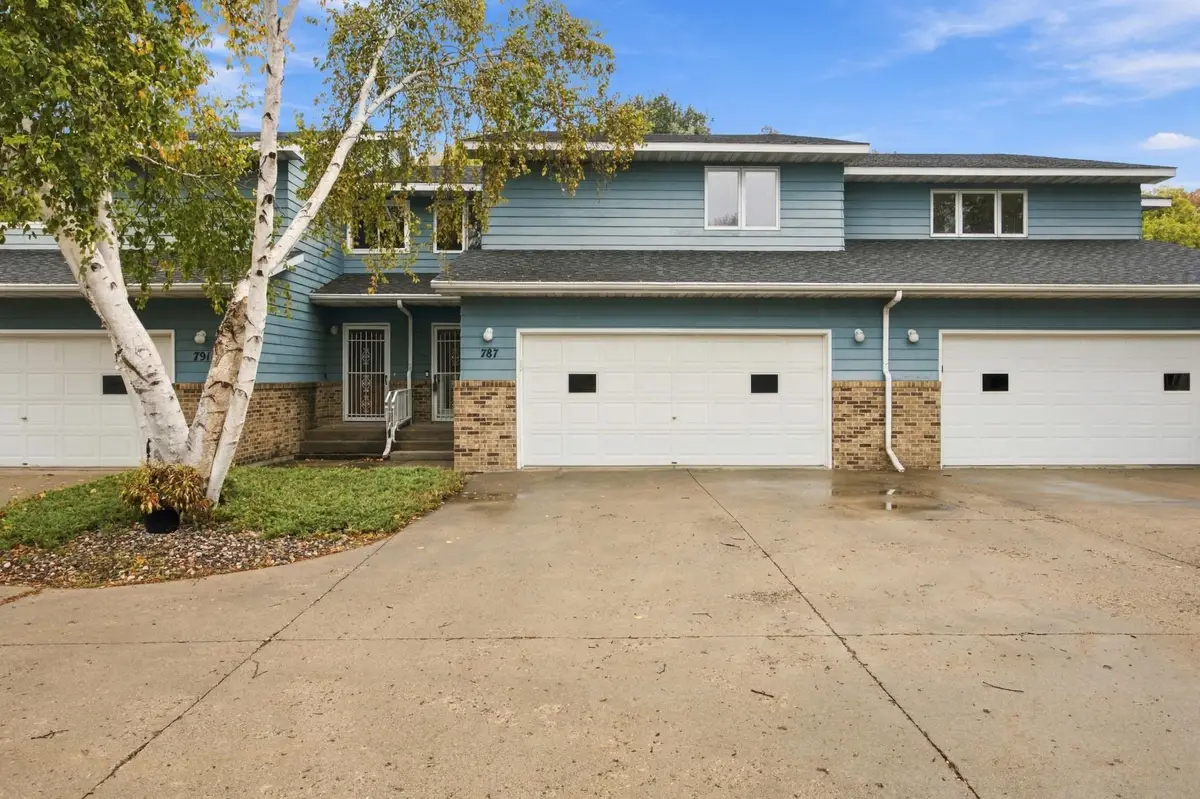 787 Royal Oaks Drive N, Fargo, ND 58102 - #1